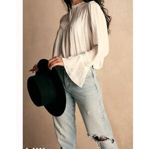 Free People Women's sz M White Long Bell Sleeve Blouse 100% Viscose crepe textur